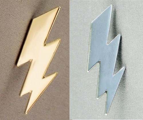 Lightning pin badge gold - lightning,