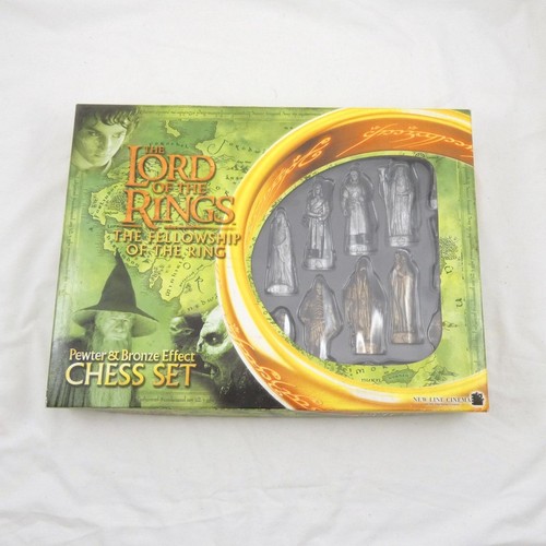 Lord the rings chess set - the,