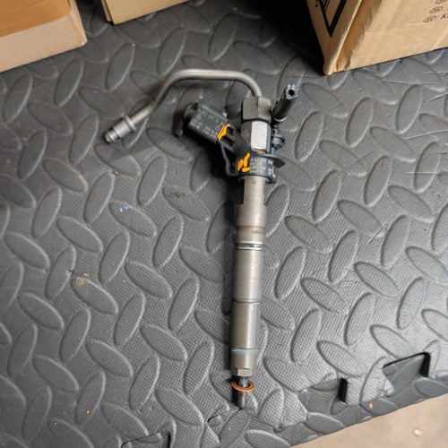 Fuel injector mercedes - fuel,