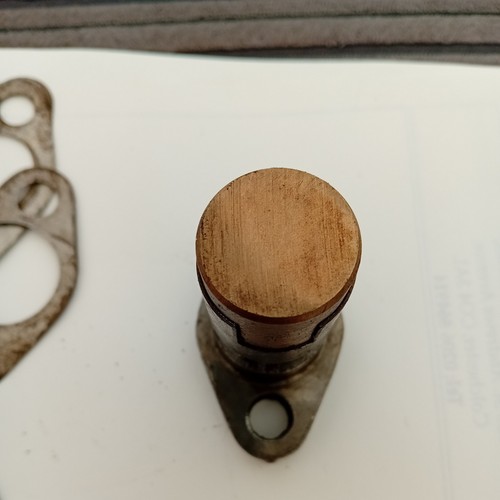 Crown wheel thrust button and - thrust,