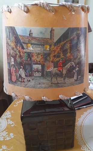 Vintage royal doulton - doulton, table
