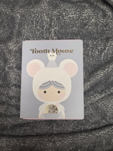Momiji doll tooth - tooth, hand