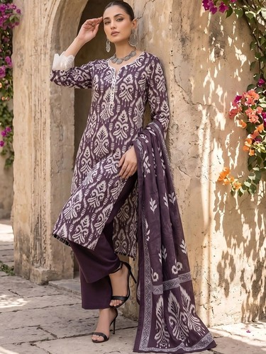 Indian women purple cotton - indian,