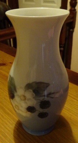 Royal copenhagen blackberry - ,
