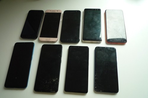 Job lot samsung phones - job,