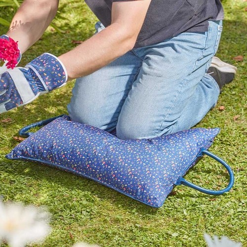 Garden kneeler pillow handles - garden,