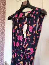 Laura Ashley Sleeveless wrap