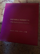 VICTORIA MEREDITH 4 MINI