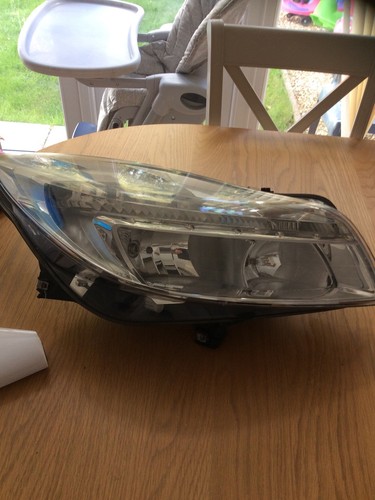 Vauxhall insignia 2010 - vauxhall,