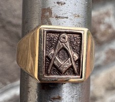 9ct Gold Masonic Swivel Style Ring, Size S, 5.6g, Fully Hallmarked