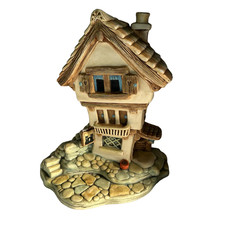 Pendelfin Studios Castle Tavern Hand Painted England Stone Craft Collectible