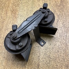 RANGE ROVER CLASSIC Soft Dash Horns.       Q17