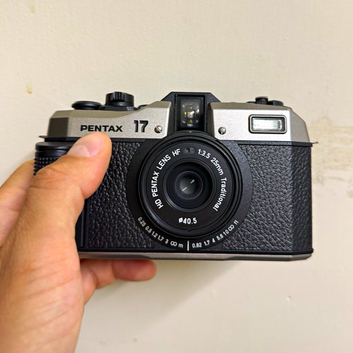 Pentax half frame - 17,