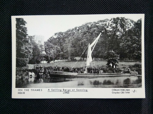 Sailing barge sonning - sailing, at