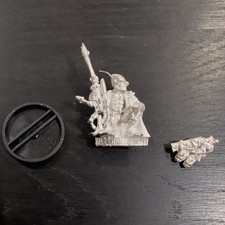 Eldar Ranger Kneeling