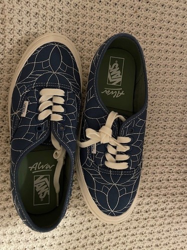 Bnwt alva skates indigo vans - indigo,