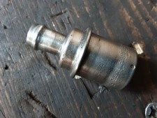 FORD XFLOW PRE-XFLOW ENGINE CRANK VENT BREATHER VALVE 691M 711M ESCORT CORTINA