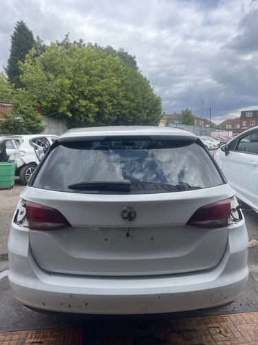 Vauxhall astra tailgate - vauxhall,