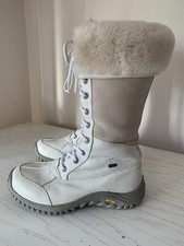 Ugg Leather White And Taupe Snow Boots Size 7