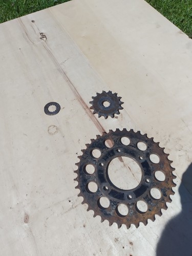 Suzuki 250 sprockets - ts,