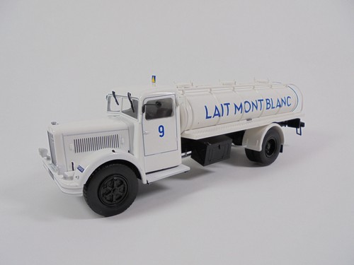 Berliet gdr milk tanker - gdr,