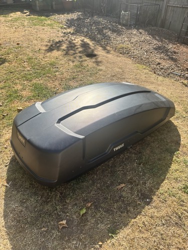 Thule roof box - 400, litre