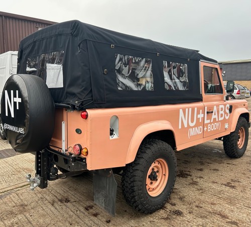 Land rover 110 full with - land,