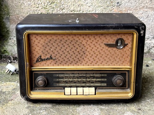 Vintage bush radio - bush, vhf