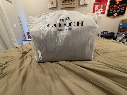 Coach trekker medium - coach, carry-on