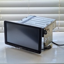 Sony XAV 8050D Touchscreen 6.95 DAB Bluetooth Apple CarPlay Android Auto Stereo