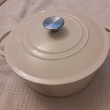 Kirkton House Cast Iron Casserole Dish With Lid 27cm Beige enamel  