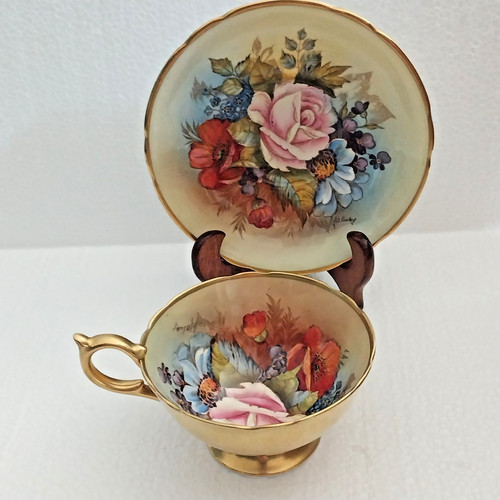 Aynsley bone china - bone, golden