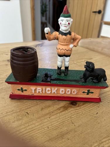 Trick dog cast iron - cast, mechanical