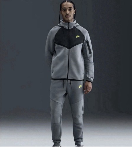Nike tech fleece - tech, new