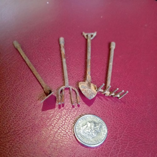 Dolls house miniature - dolls,