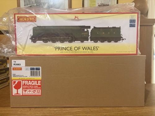 Hornby r3983 lner - r3983, 2-8-2