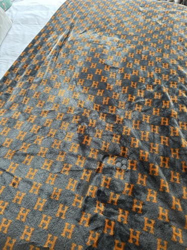 Large fleece blanket - large, throw