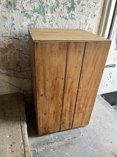 Rustic victorian pine - a,