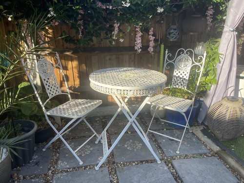 Cream cast wrought iron - cast,