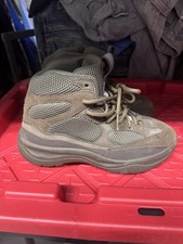 Yeezy Season 7 Wakame Desert