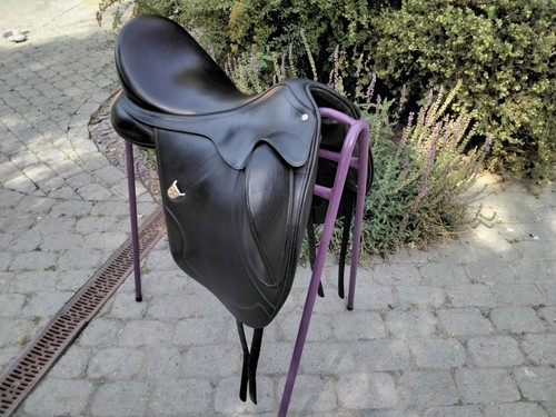 Bates artiste dressage saddle - bates,