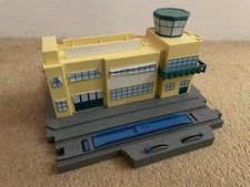  Thomas & Friends Trackmaster Sodor Airport