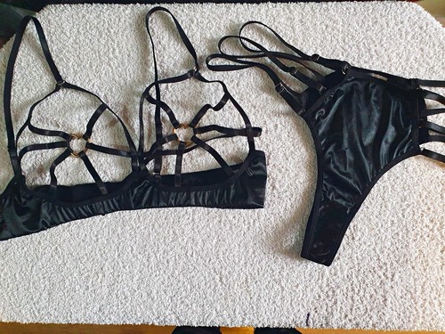 Women black satin strappy - black,