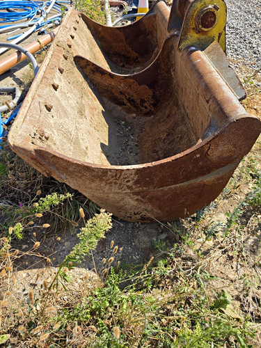 Strickland excavator bucket - strickland,