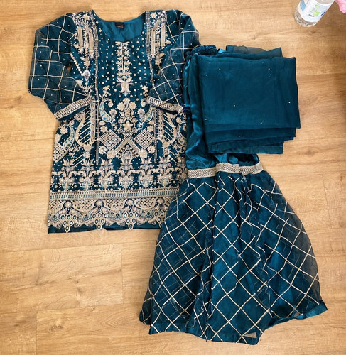 Aziz fashions luxury fashion - aziz,