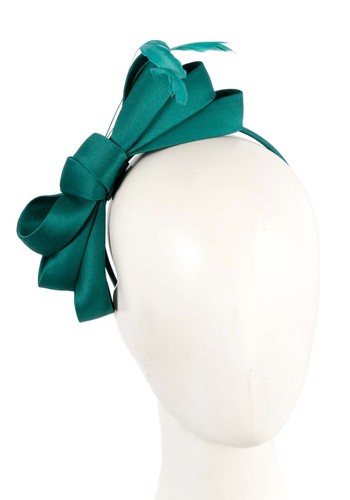 Teal green bow spring racing