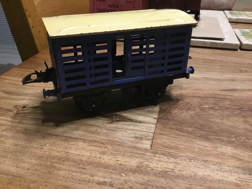 Hornby gauge tinplate milk - o,