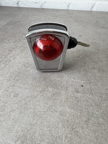 Genuine wipac parking light - genuine,