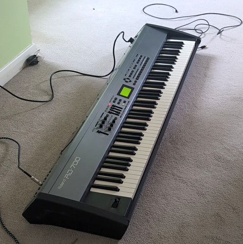 Roland 700 key digital - roland,