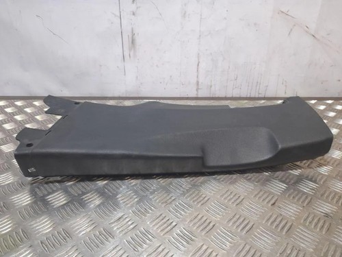 Audi right side b pillar - q7,